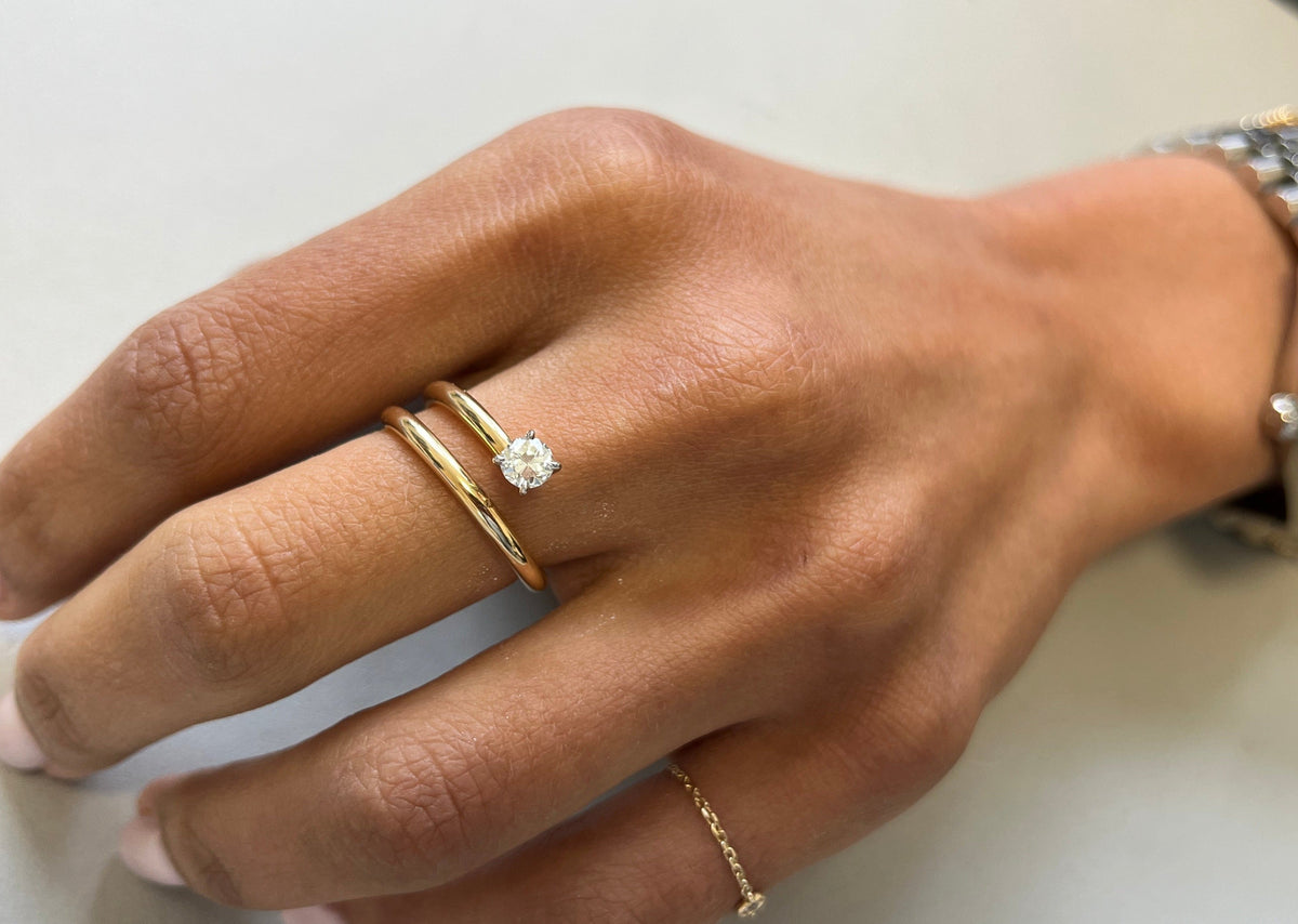 Ring 18kt Gold Spring Round Diamond cts