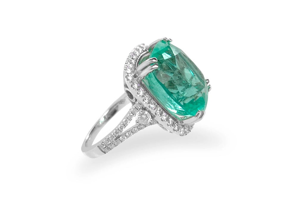 Ring 18kt Gold Colombian Emerald 13.01 cts & Diamonds - Albert Hern Fine Jewelry