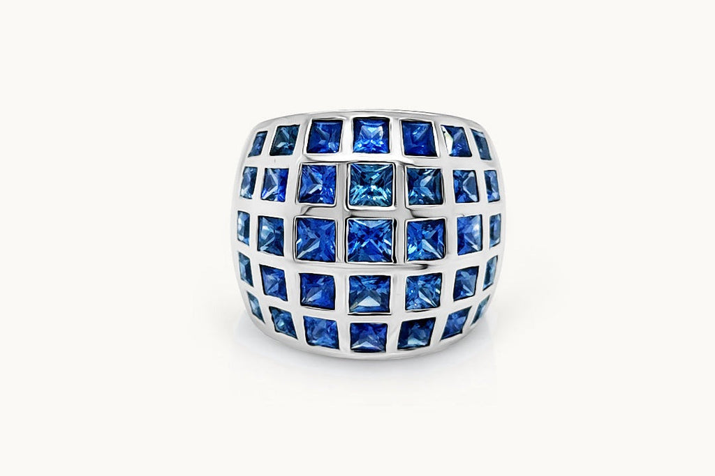18Kt White Gold Ring with 35 Blue Sapphire 6.10 cts