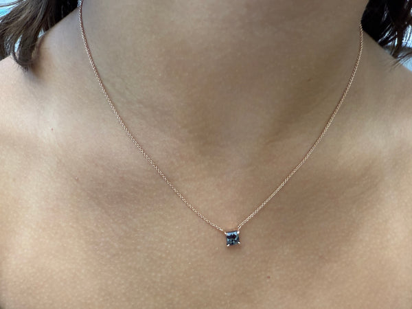 Necklace 18kt Gold 1.02 cts Cushion Black Diamond