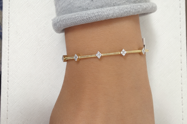 Bracelet 14kt Yellow Gold & Diamonds Bangle