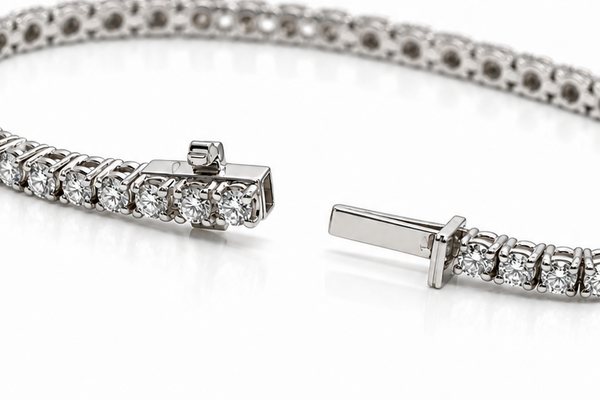 Bracelet 18kt White Gold Tennis with 75 Diamonds 1.98 cts.