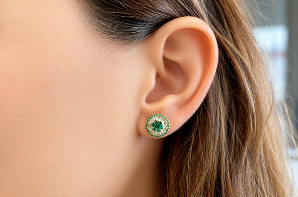 Earrings 18kt Gold Center-Border Emeralds & Diamonds Pizza