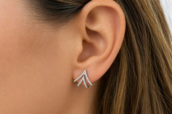 Earrings 14kt Gold Rounded Claw & Diamonds