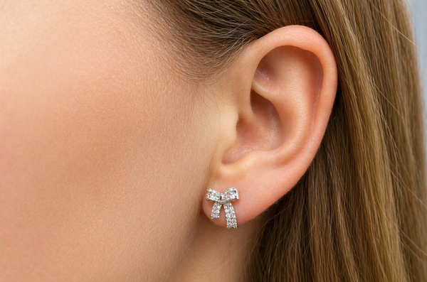 Earrings 18kt Gold Bows with Diamonds