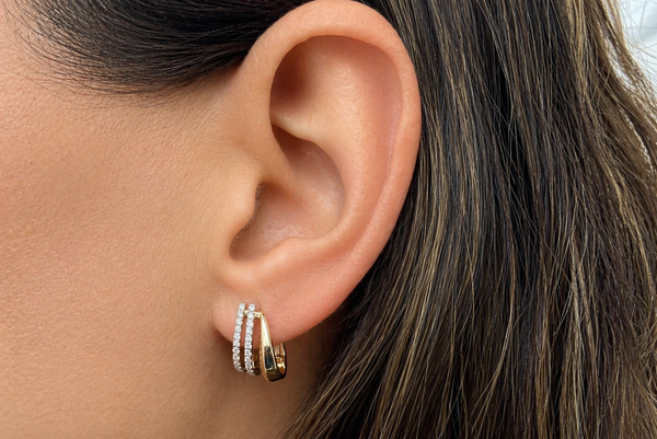 Earrings 14kt Gold Lobe Studs Double Band Diamonds