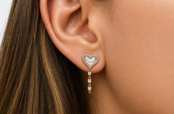 Earrings 14kt Gold Mother of Pearl Heart Chain & Outline Diamonds