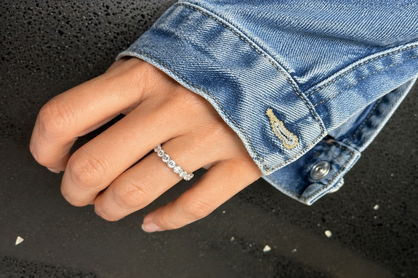 Ring 18Kt Gold Half Band 9 Diamonds 1.11 cts