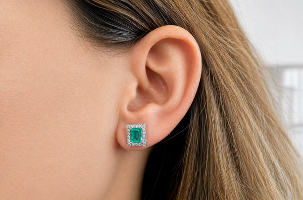 Earrings 18kt Gold Colombian Emeralds & Diamonds Studs