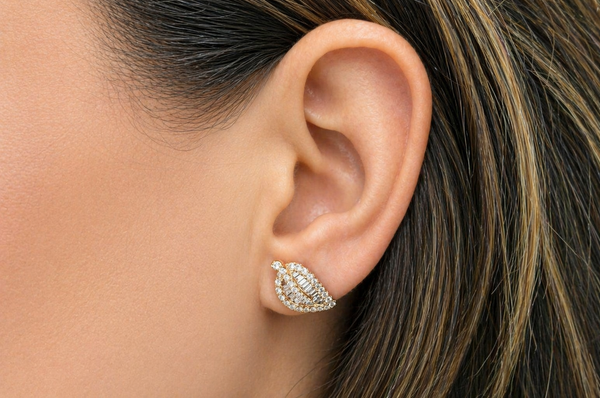 Earrings 18kt Gold Leaf & Diamonds Studs