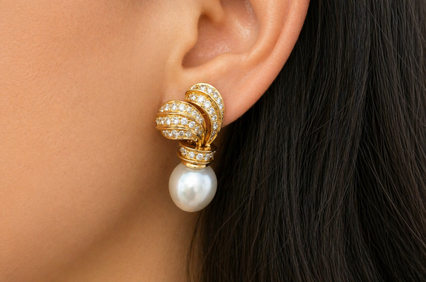 Earrings Classic 18kt Gold South Sea Pearls & Diamonds