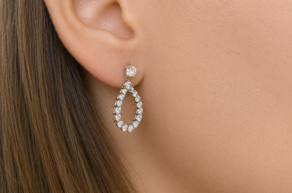 Earrings 18kt Gold Teardrop with Diamonds
