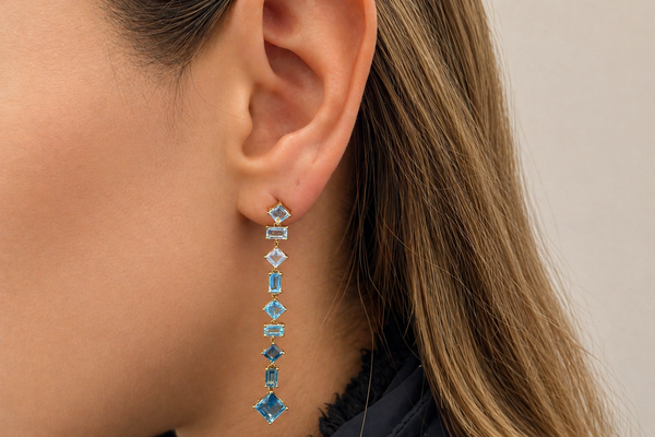 Earrings 18kt Gold and Mixed-Cut Inline Blue Topaz