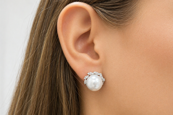 Earrings 18kt Gold South Sea Pearls & Surrounding Diamonds Studs