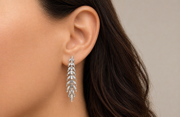 Earrings 18kt White Gold Leaves Shape Diamonds Drops