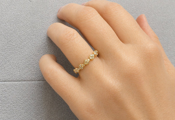 Ring 18kt Yellow Gold 7 Hearts & Diamonds