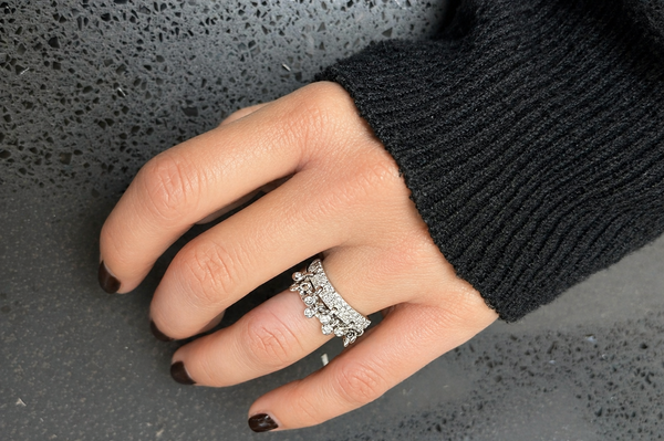 Ring 18kt White Gold Round Diamonds Double Curved Band