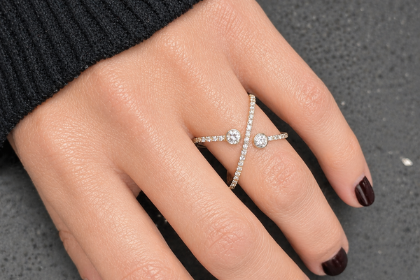 Ring 14kt Yellow Gold Diamonds Criss Cross