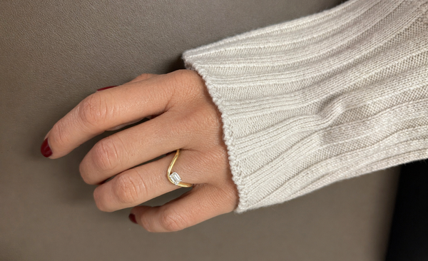 Ring 18kt Yellow Gold & Emerald Cut Diamond