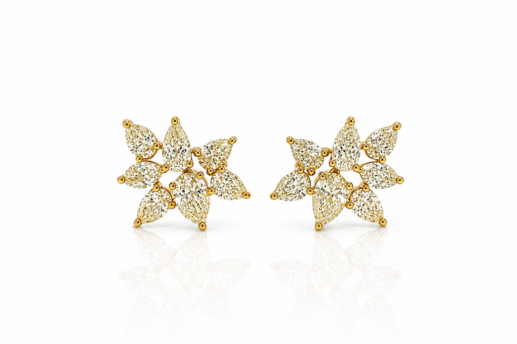 Earrings 18kt Yellow Gold Pear Shape Fancy Yellow Diamonds