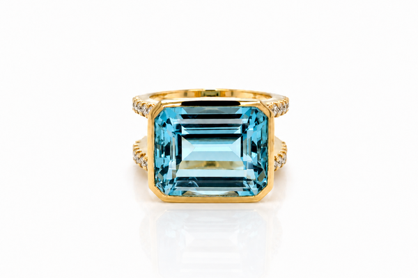 Ring 18kt Gold GIA Aquamarine & Diamonds Split Shank