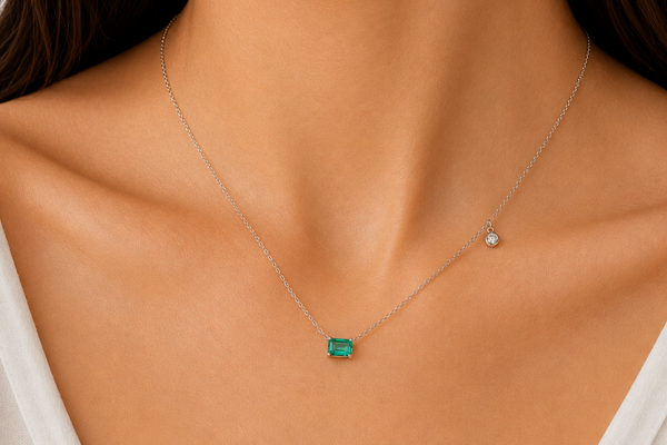 Necklace 14kt White Gold Emerald cut Emerald & Diamond