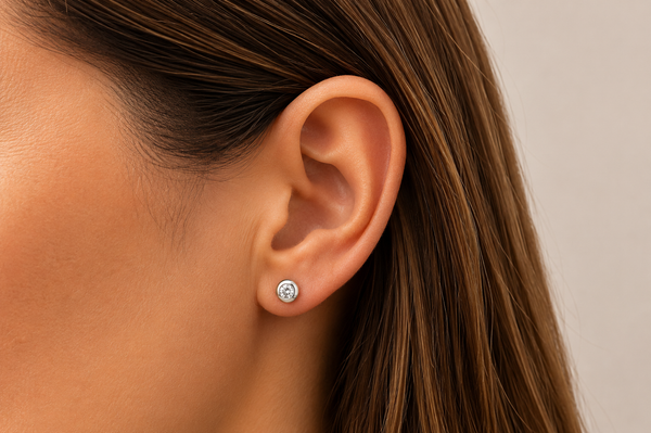 Mini Earrings 18kt White Gold Domed & Round Diamonds Studs