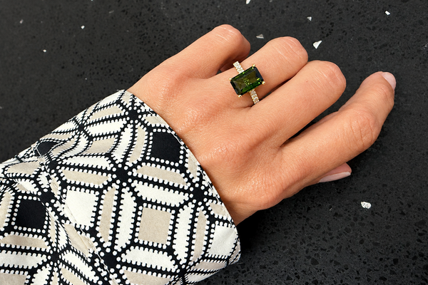 Ring 18kt Gold Emerald Cut Tourmaline & Diamonds