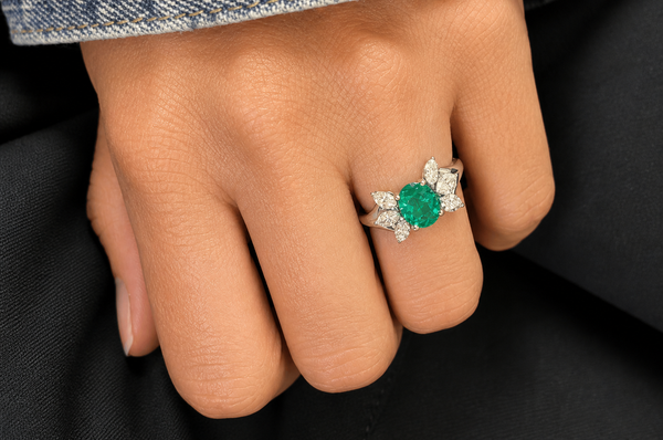 Ring 18kt Gold Majestic GIA Oval Emerald & Marquise Diamonds
