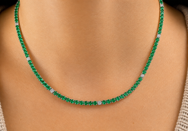 Necklace 18kt Gold Round Tsavorites and Diamonds Tennis
