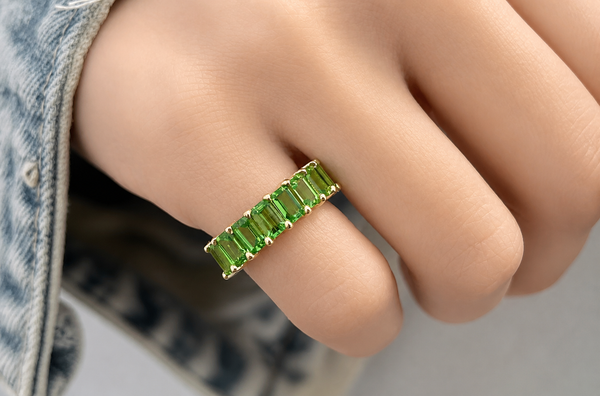 Ring 18kt Gold Half Band Emerald Cut Tsavorite Garnets 2.7 cts