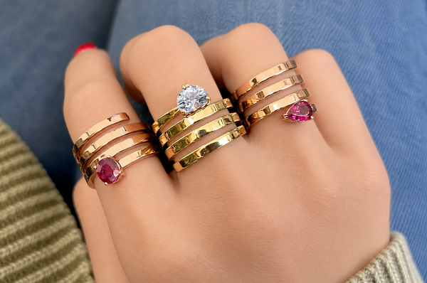 Ring 18kt Gold Spring & Ruby Oval