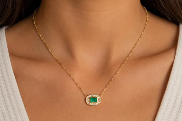 Necklace 18kt Gold Emerald cut Emerald & Pave Diamonds