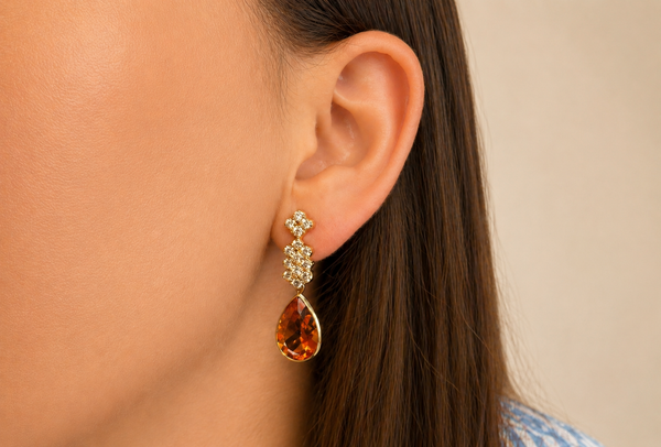 Earrings 18kt Glamorous Vintage Studs with Diamonds and Citrine
