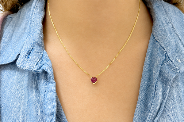 Necklace 18kt Gold & Ruby Cabochon Heart