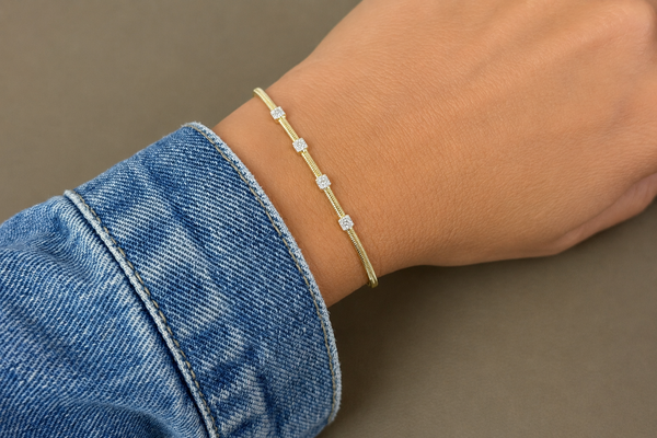 Bracelet 14kt Yellow Gold &  Diamonds Bangle