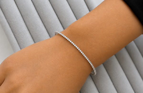 Bracelet 14kt White Gold & Diamonds Bangle Tennis