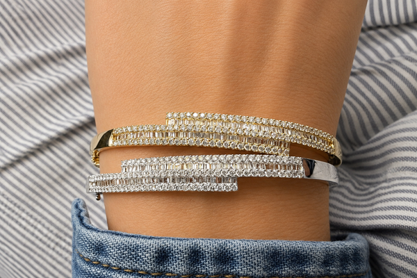 Bracelet 18kt Gold Baguette & Round Diamonds Bangle