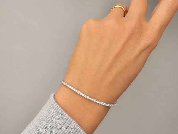 Bracelet 18kt White Gold Tennis with 79 Diamonds 1.50 cts