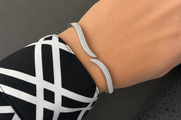 Bracelet 18kt White Gold Diamonds Open Bangle