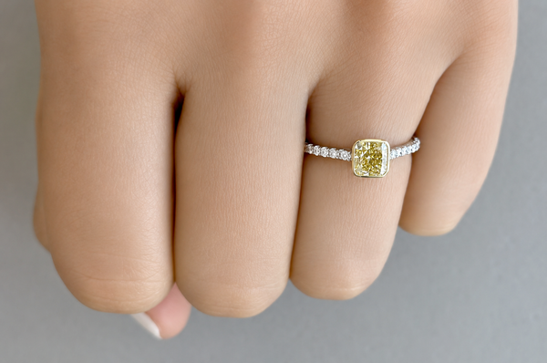 Ring 18kt Gold GIA Square Yellow Diamond & Pave