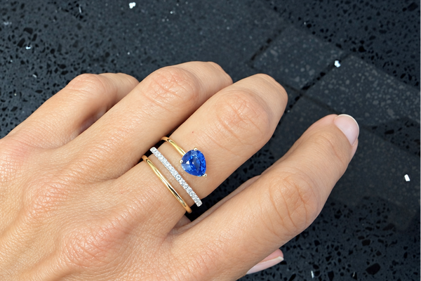 Ring 18kt Mixed Gold Spiral Ceylon Sapphire & Diamonds