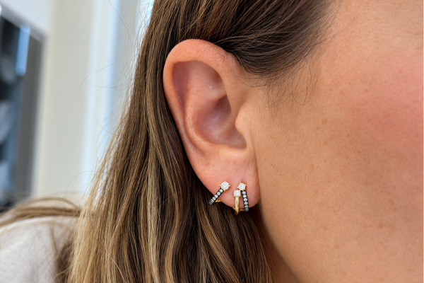 Earrings 18kt Gold Triple Lobe Studs Double Band Black Rhodium Diamonds