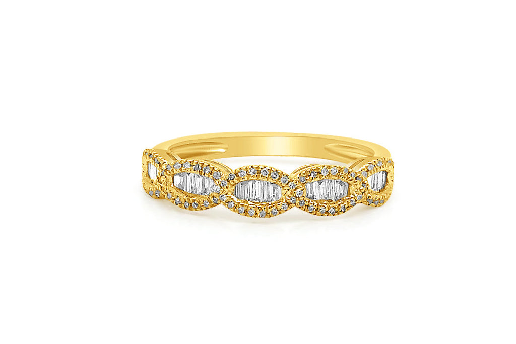 Ring 18kt Gold Ring 5 Oval Ring with Mixed Cut Diamonds