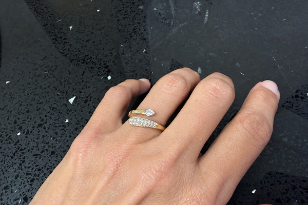 Ring 18kt Gold Open Ring Rounds and Pear Diamond