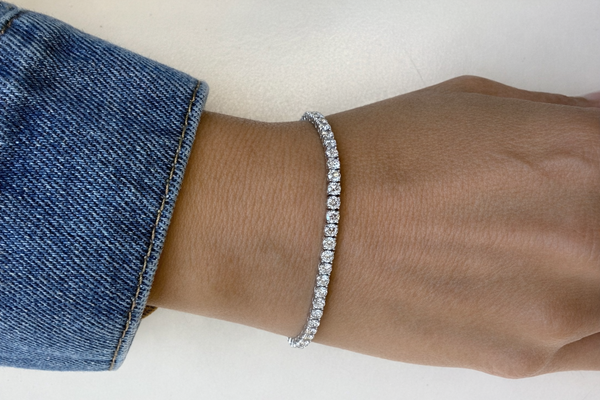 Bracelet Perpetual Tennis 14kt White Gold & Lab Diamonds 5 cts.