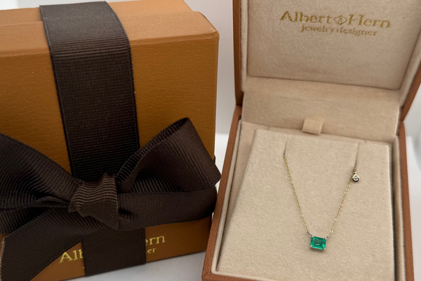 Necklace 14kt Gold Emerald cut Emerald & Diamond