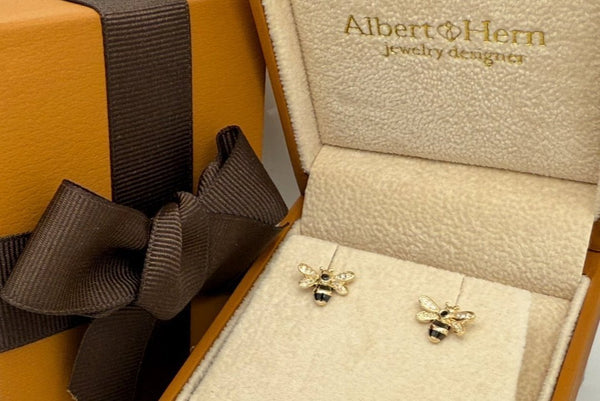 Earrings 14Kt Gold Bee with Diamonds