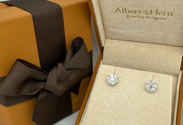 Earrings 1.00 cts Diamonds Round Cluster 14kt Gold