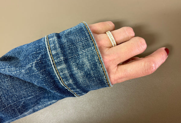 Ring 18kt Yellopw Gold Round & Baguette Diamonds Band